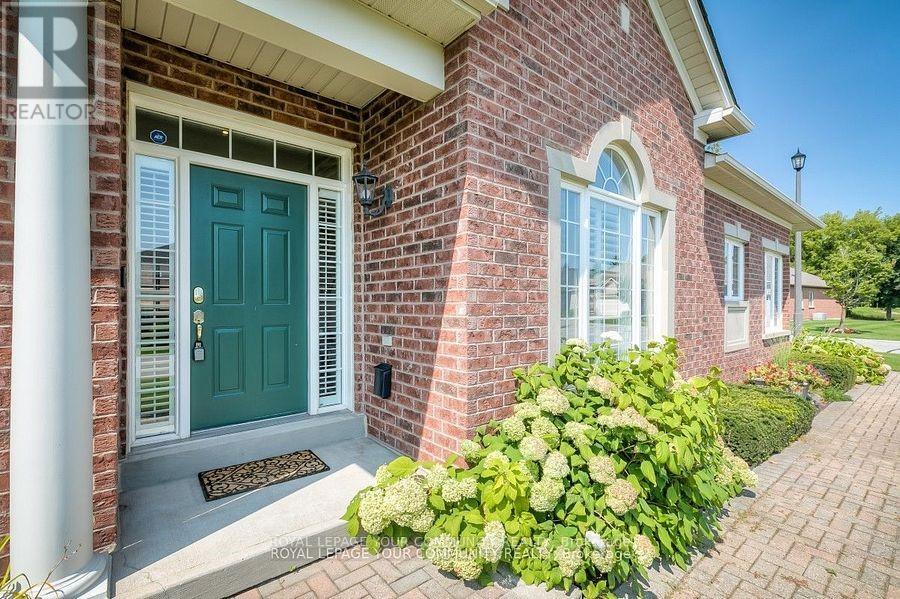 143 Legendary Trail, Whitchurch-Stouffville, Ontario  L4A 1W5 - Photo 3 - N12006554