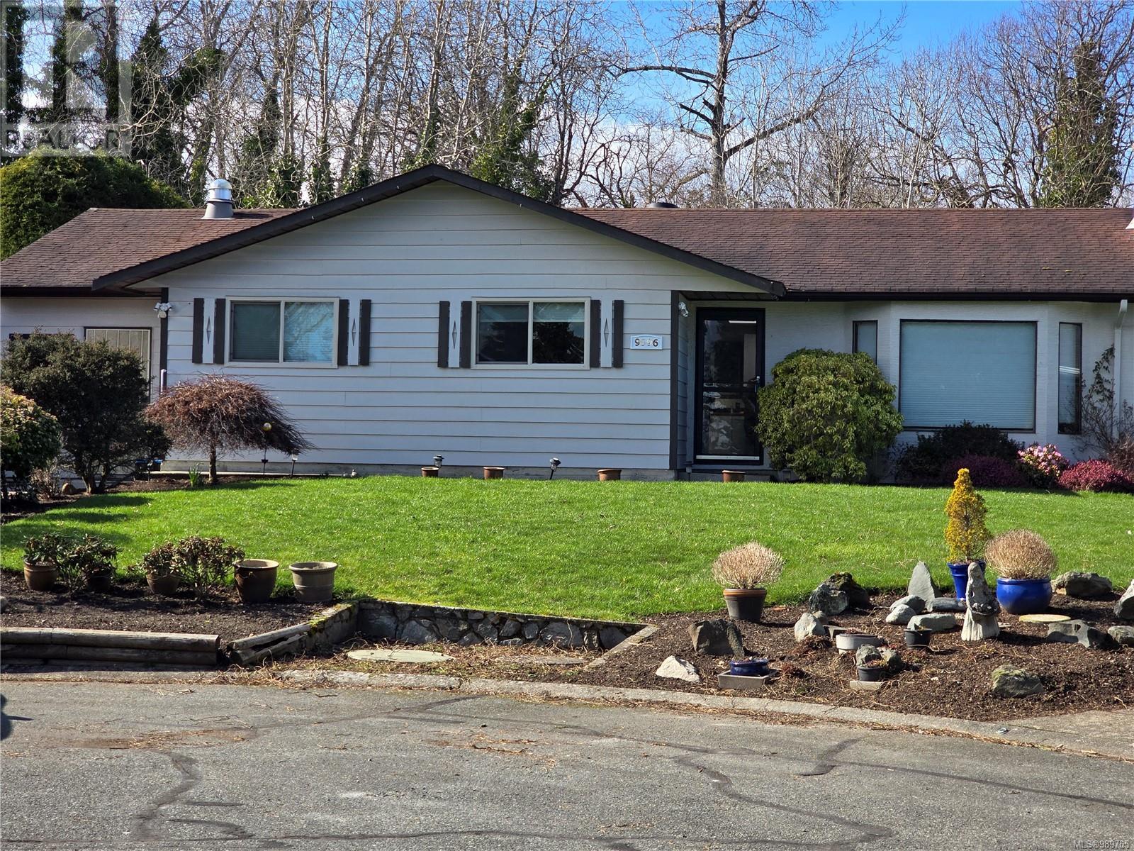 Property at 9596 Northlawn Terr image 1