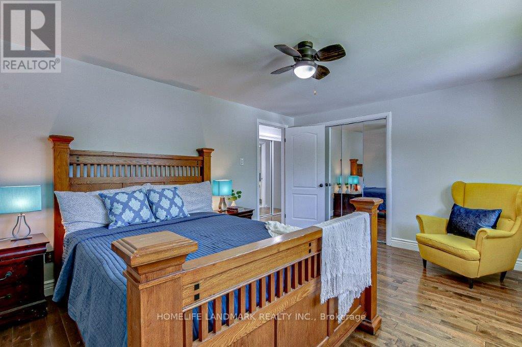 Photo 14 of 36 for 7 Meridene Crescent E
