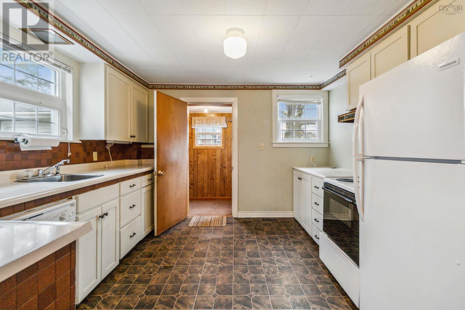 169 School Street, New Germany, Nova Scotia  B0R 1E0 - Photo 11 - 202504388