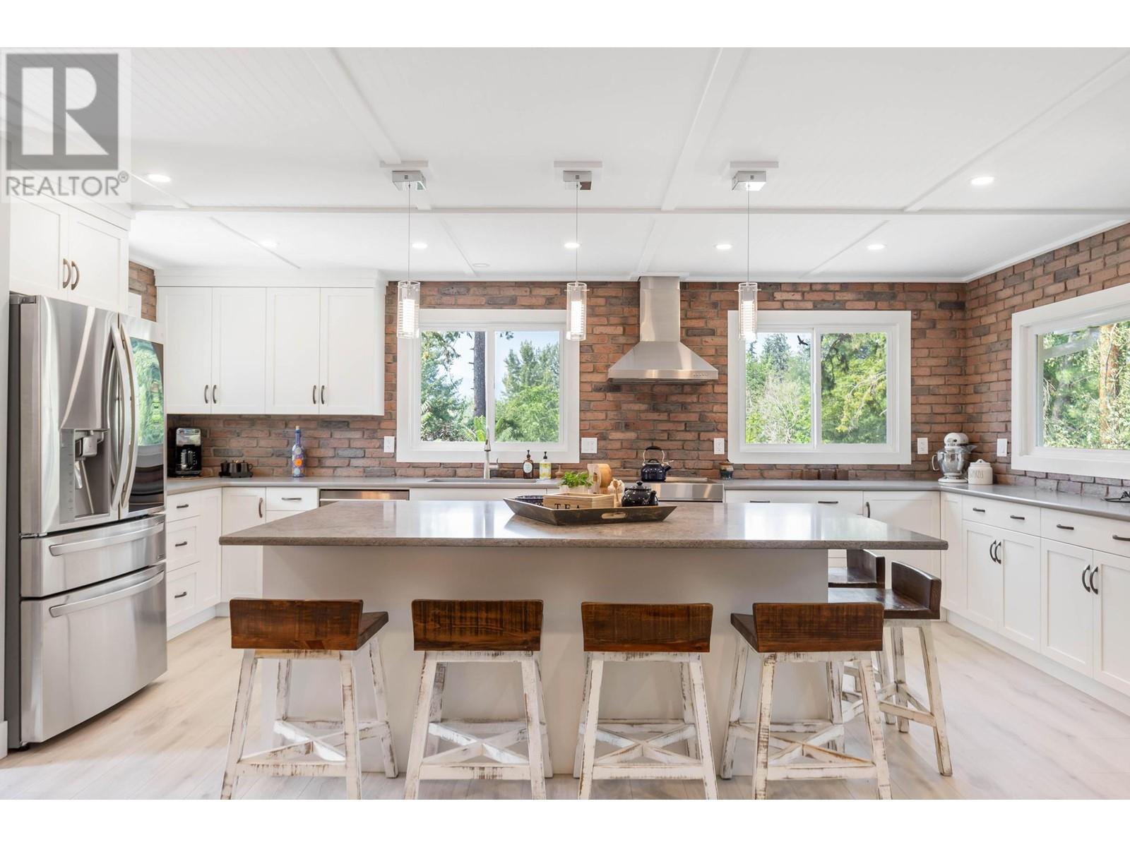 Property at 2455 Maquinna Road image 4