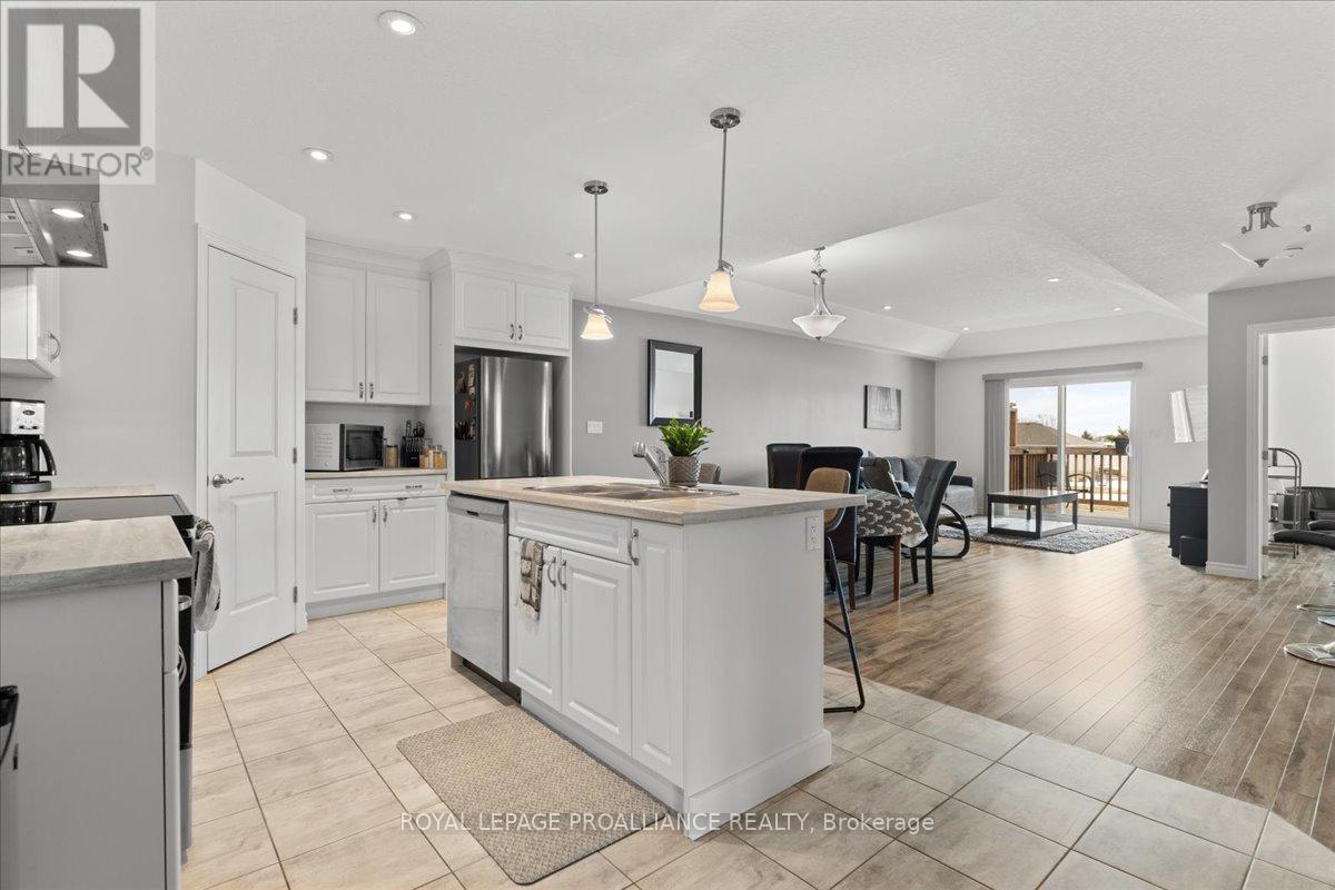79 Conger Drive, Prince Edward County, Ontario  K0K 3L0 - Photo 5 - X12006635
