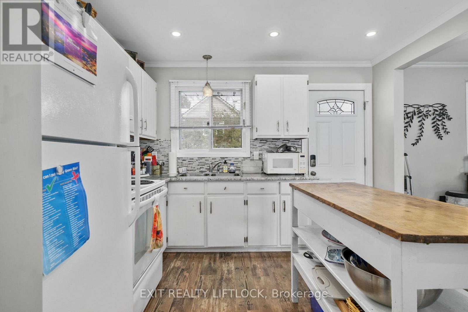 210 Antrim Street, Peterborough, Ontario  K9H 3G4 - Photo 15 - X12006773
