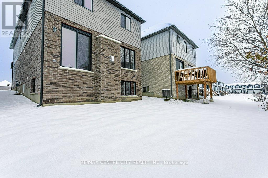 1596 Noah Bend, London, Ontario  N6G 5S1 - Photo 32 - X12006736