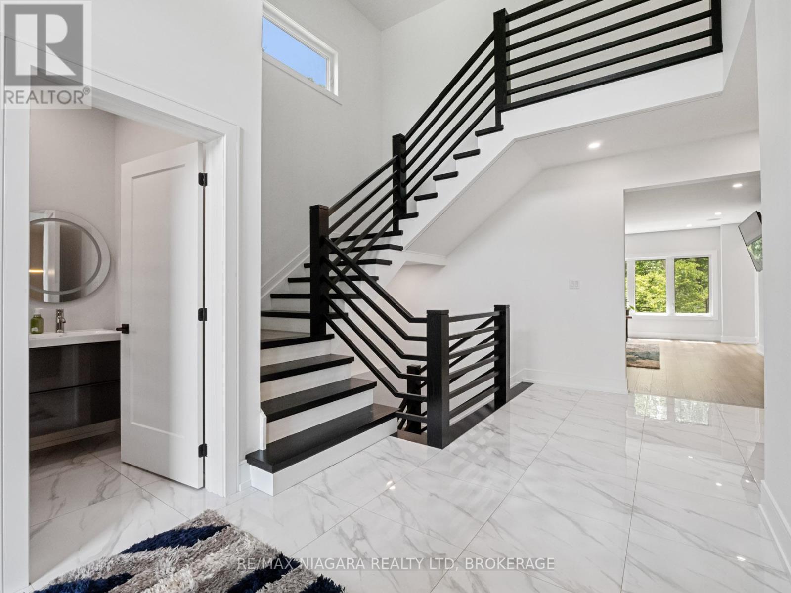Property at 1563 KINGSTON ROAD image 5