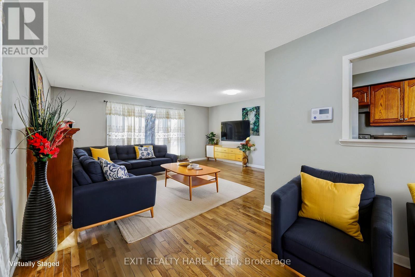 Property at 376 CALVERT COURT image 5