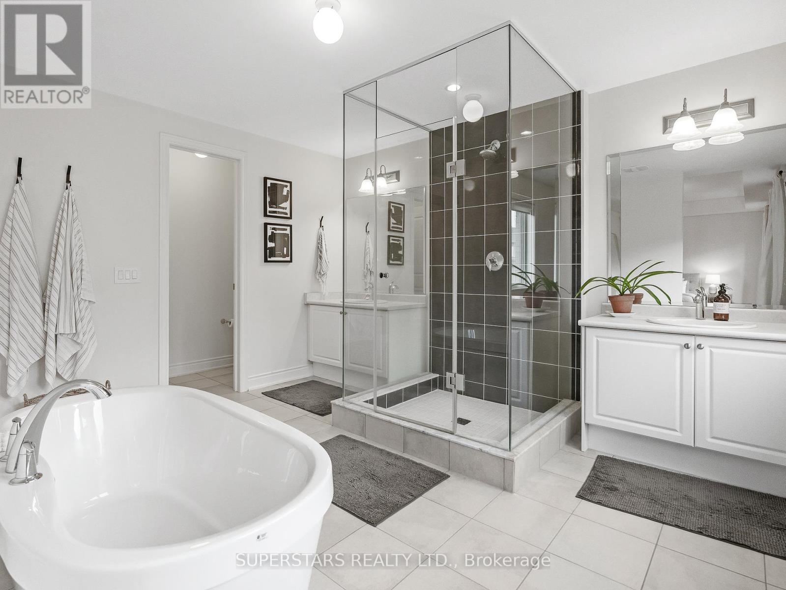 77 Forest Edge Crescent, East Gwillimbury, Ontario  L9N 0S6 - Photo 16 - N12006676
