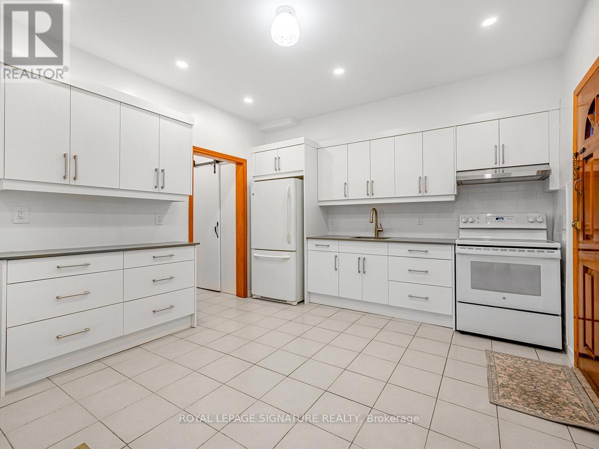 Unit A - 67 Emerson Avenue, Toronto, Ontario  M6H 3S7 - Photo 17 - W12006669