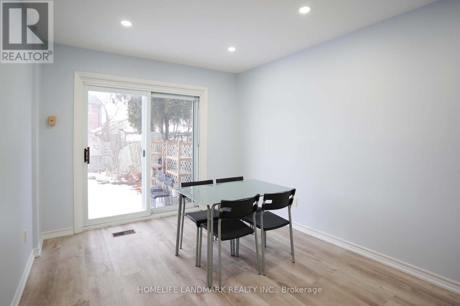 52 Yellowstone Street, Toronto, Ontario  M3N 1M4 - Photo 8 - W12006775