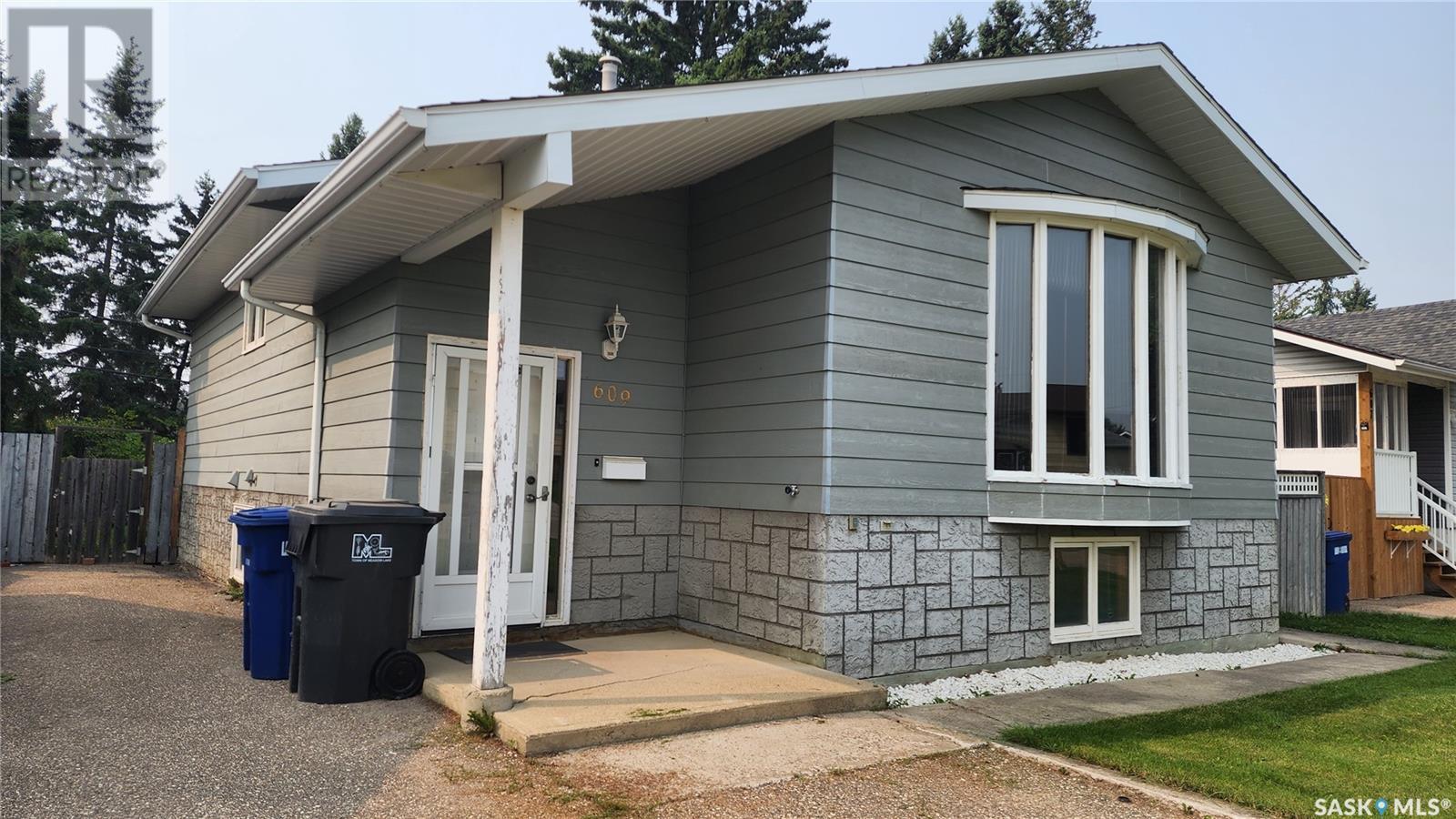 Property at 609 2nd STREET W image 1