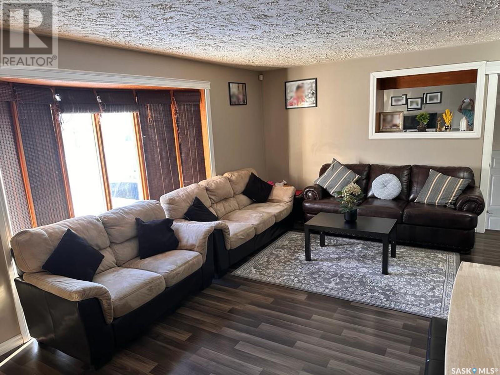 Property at 609 2nd STREET W image 2