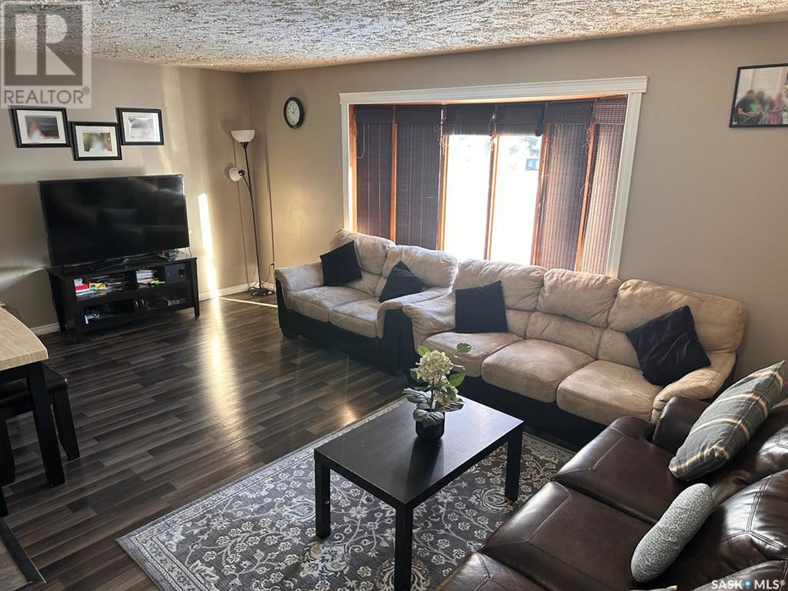 Property at 609 2nd STREET W image 5