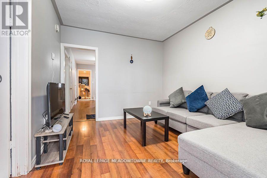 Property at 77 PROVINCE STREET N image 4