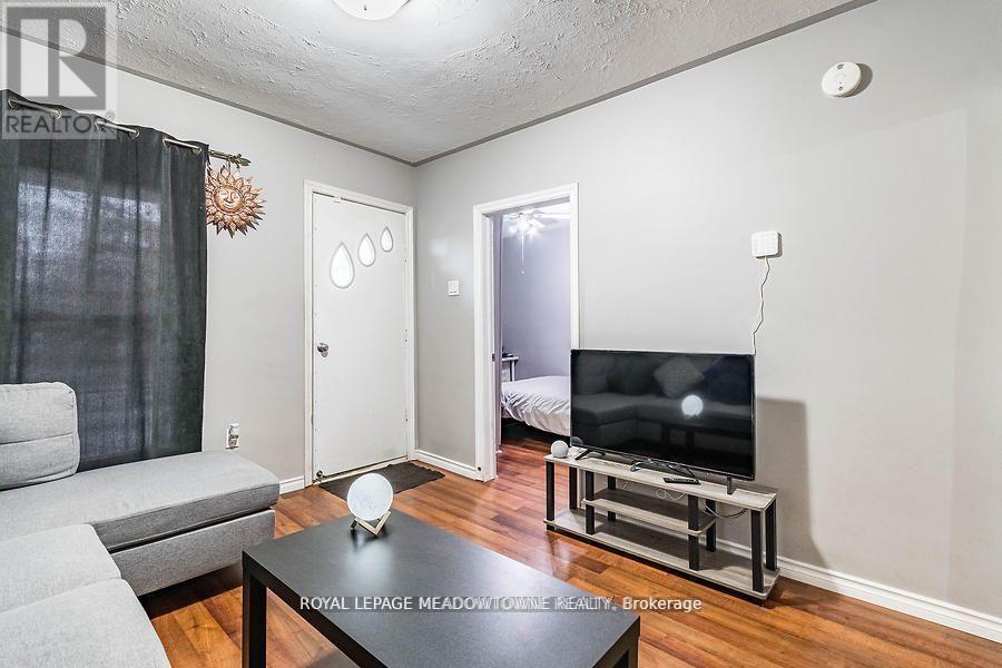 Property at 77 PROVINCE STREET N image 5