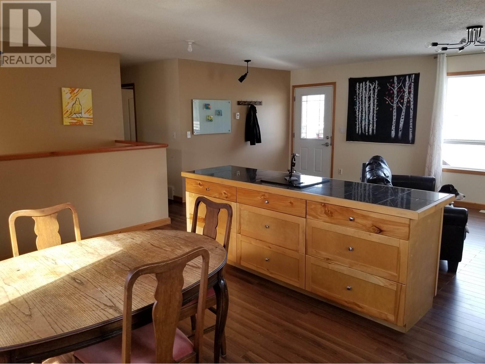 806 4th Avenue, Mcbride, British Columbia  V0J 2E0 - Photo 8 - R2971140