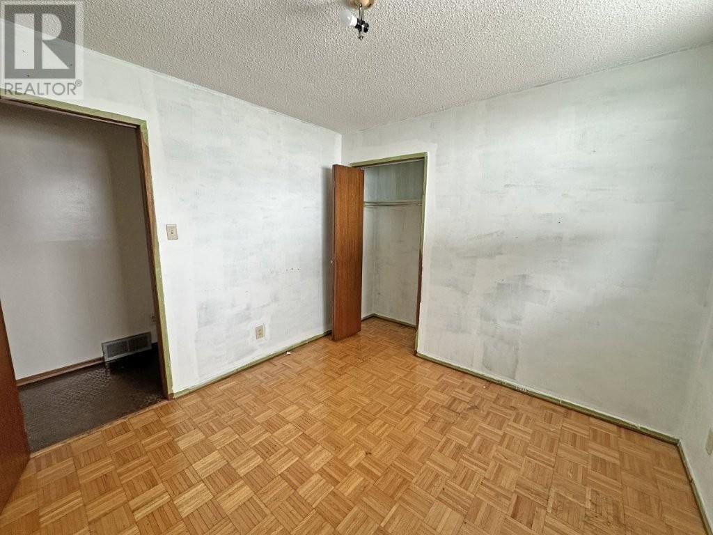 703 Hodder Ave, Thunder Bay, Ontario  P7A 1W2 - Photo 14 - TB250436