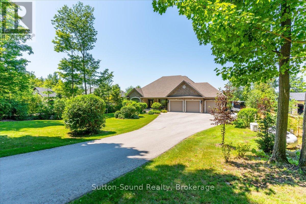 166 Ashgrove Lane, Meaford, Ontario  N0H 1B0 - Photo 3 - X12006854