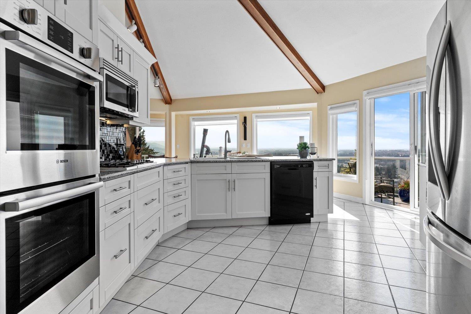 Property at 2591 ZURICH DRIVE image 3