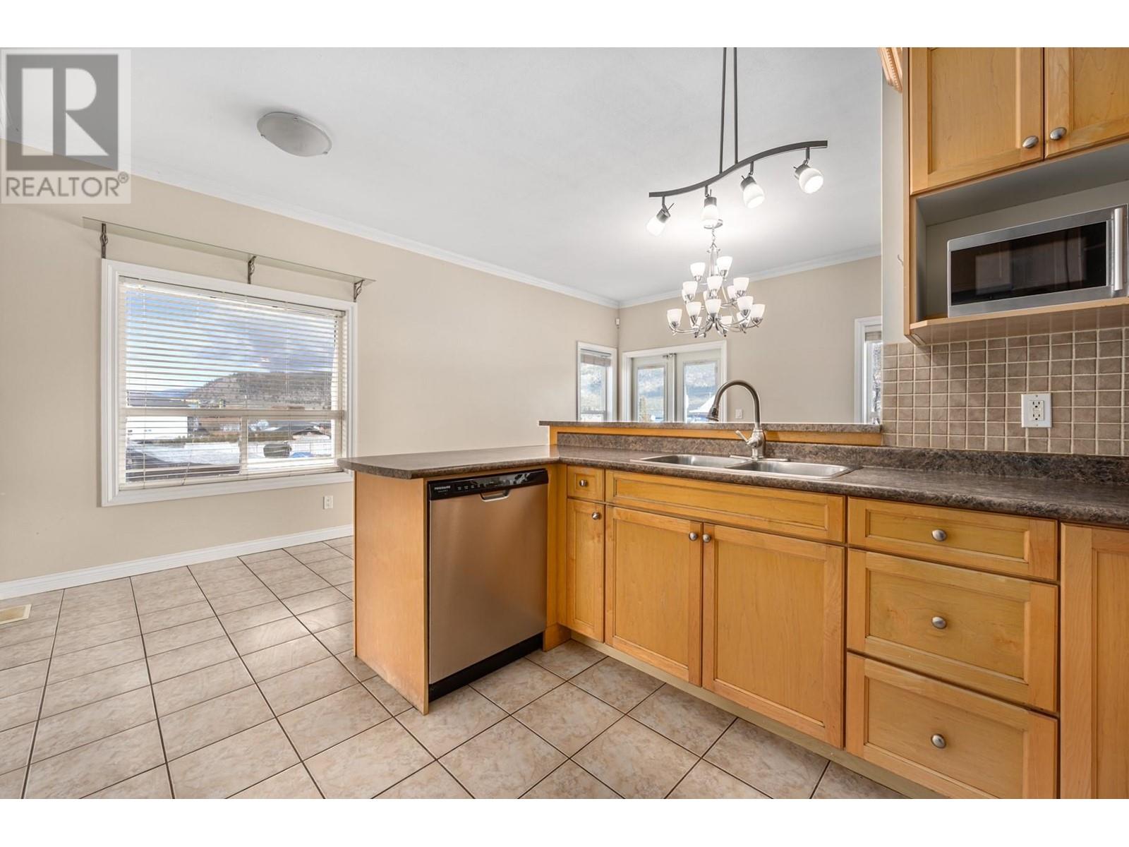 Property at 2669 QUILCHENA Avenue image 4