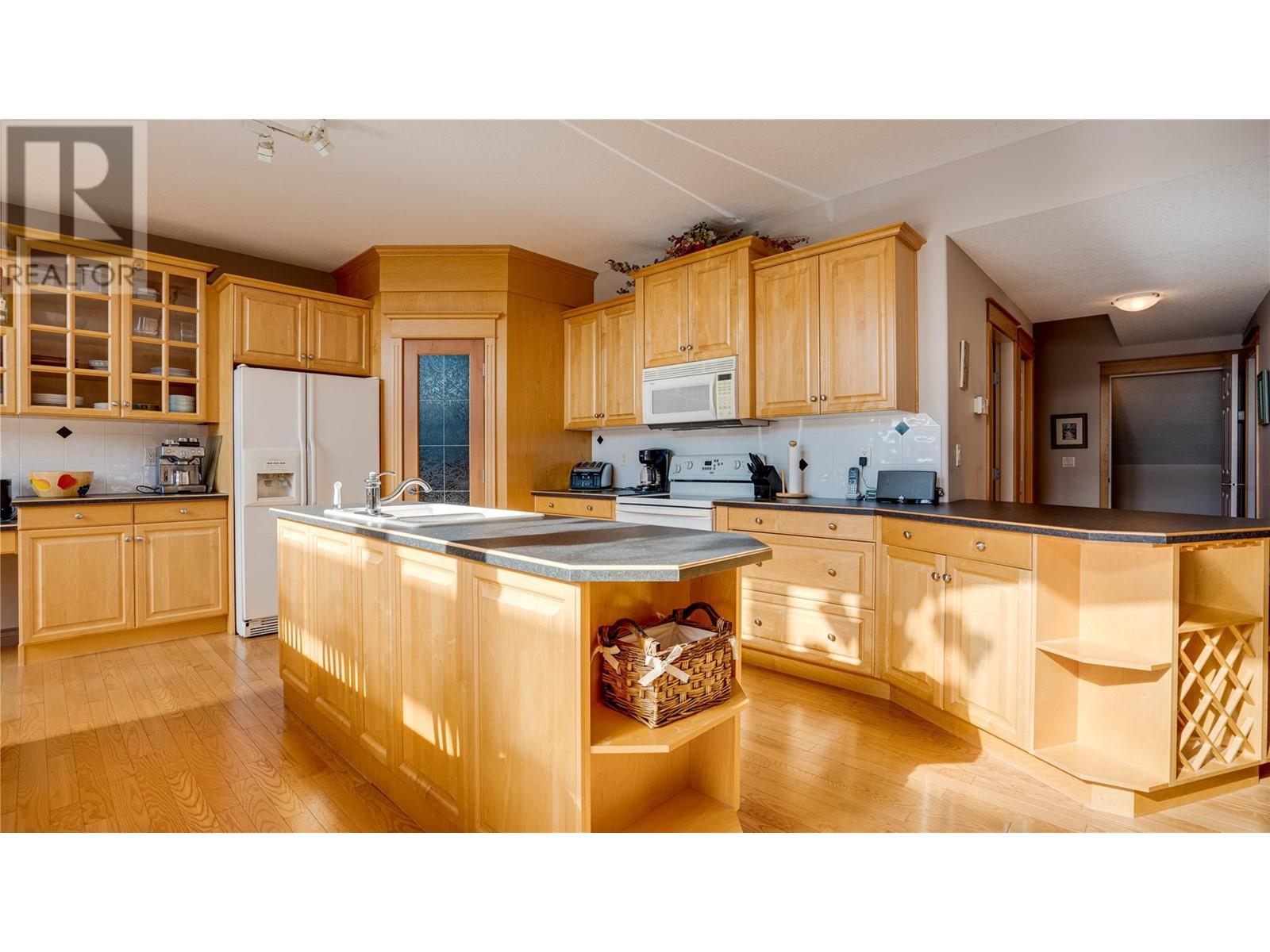 3473 Lakeview Place Unit# 203, Enderby, British Columbia  V0E 1V5 - Photo 9 - 10337999