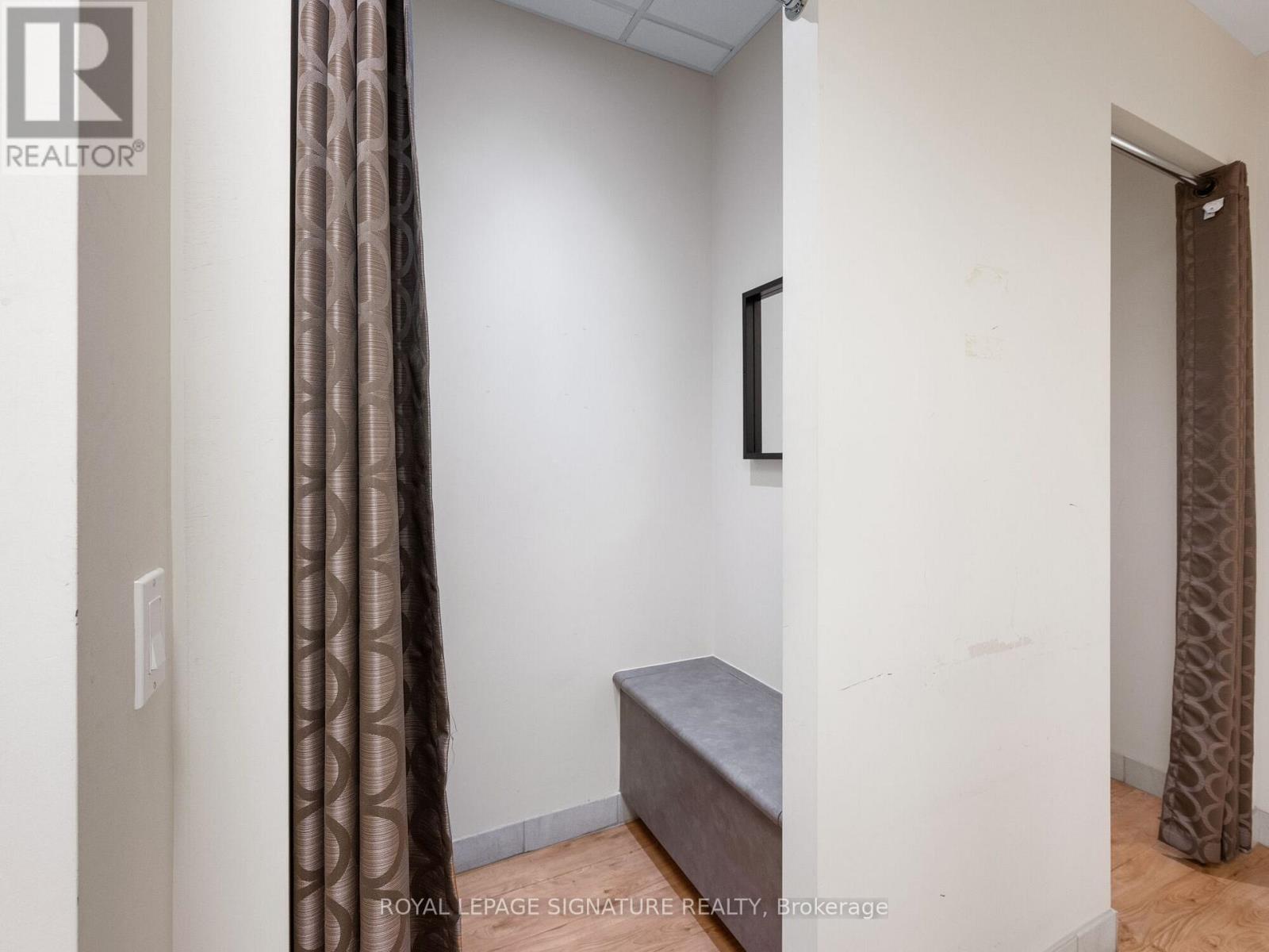 1560- 1562 Queen Street W, Toronto (Roncesvalles), Ontario  M6R 1A6 - Photo 18 - W12006857