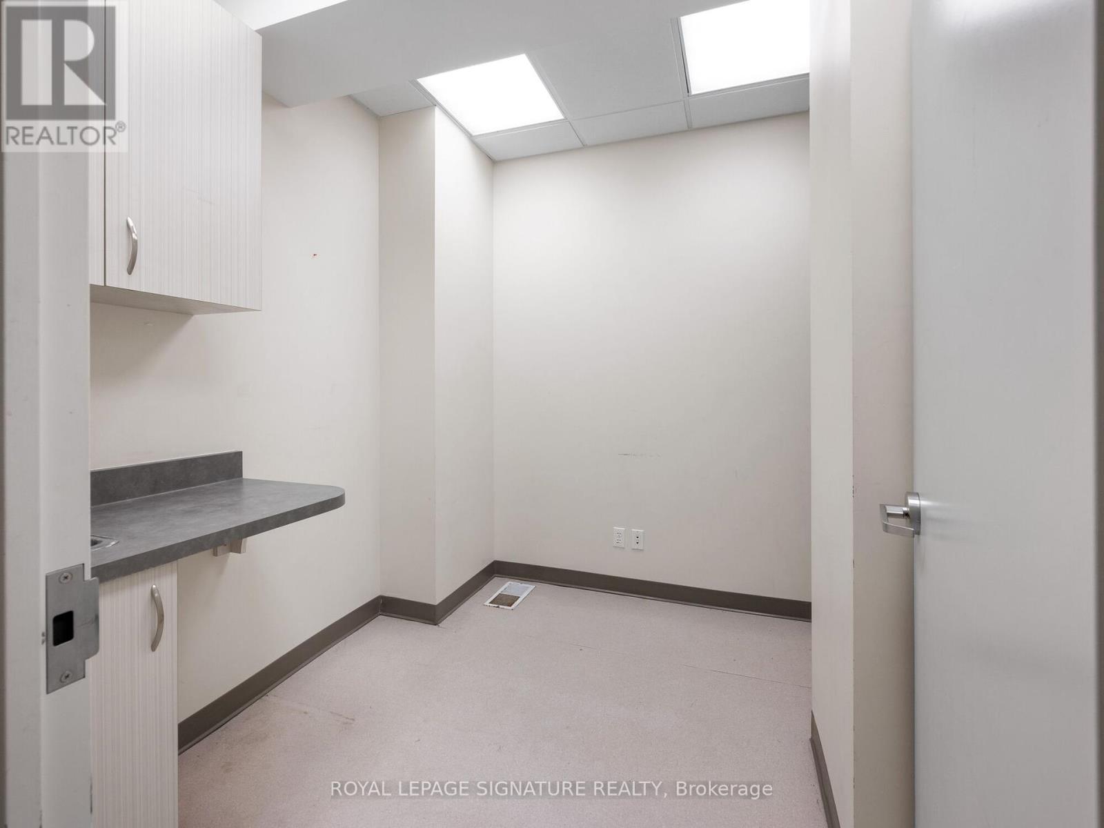 1560- 1562 Queen Street W, Toronto (Roncesvalles), Ontario  M6R 1A6 - Photo 19 - W12006857