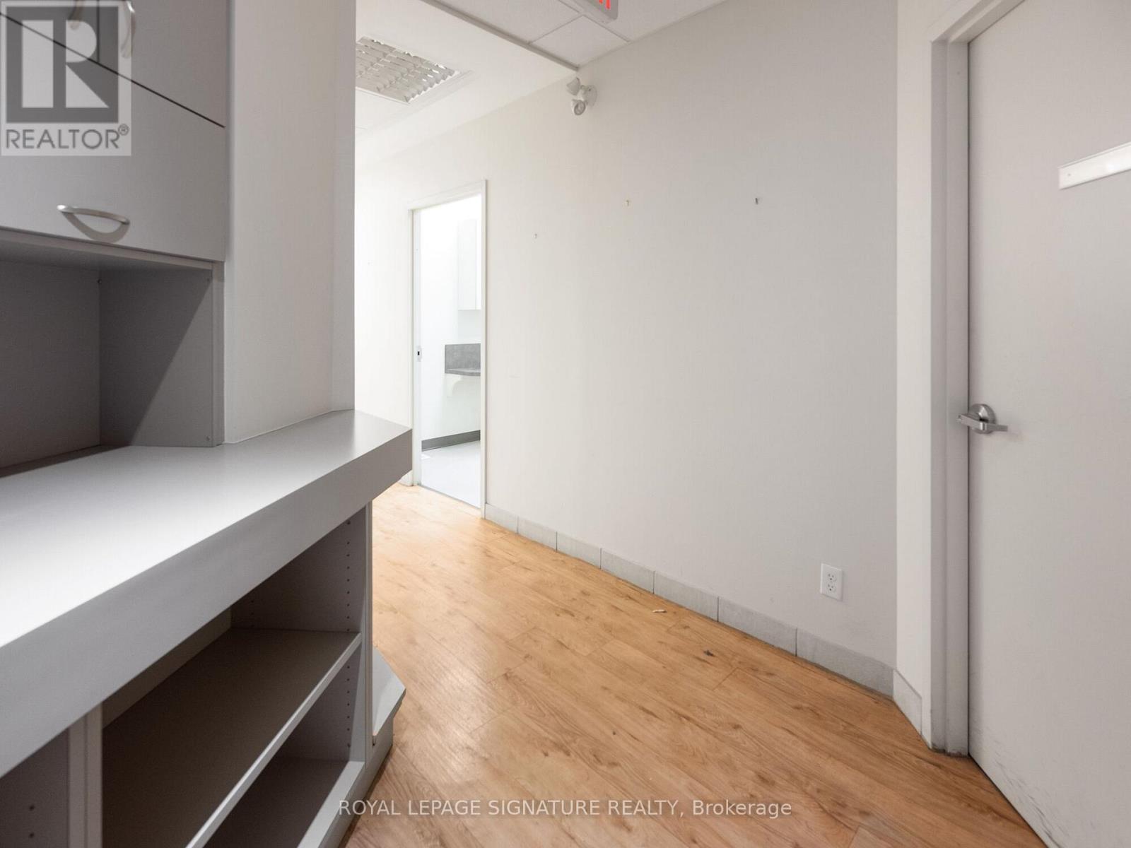 1560- 1562 Queen Street W, Toronto (Roncesvalles), Ontario  M6R 1A6 - Photo 33 - W12006857