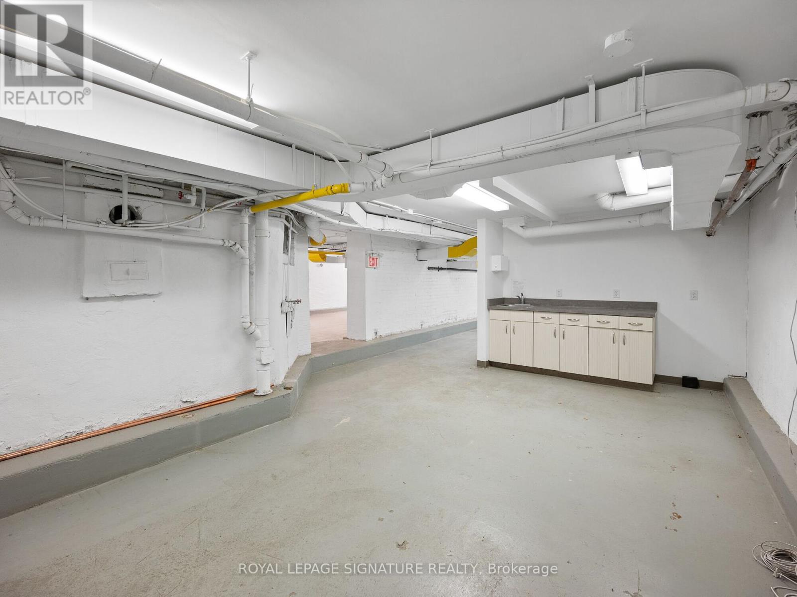 1560- 1562 Queen Street W, Toronto (Roncesvalles), Ontario  M6R 1A6 - Photo 36 - W12006857