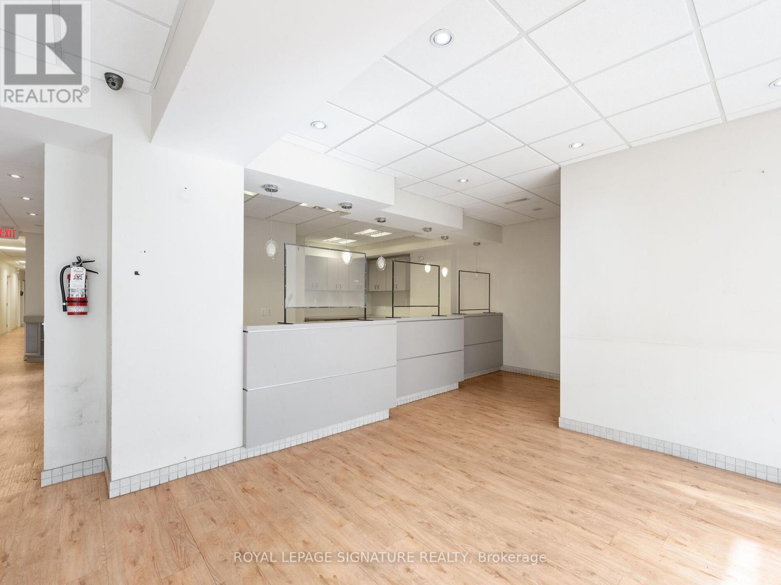 1560- 1562 Queen Street W, Toronto (Roncesvalles), Ontario  M6R 1A6 - Photo 7 - W12006857
