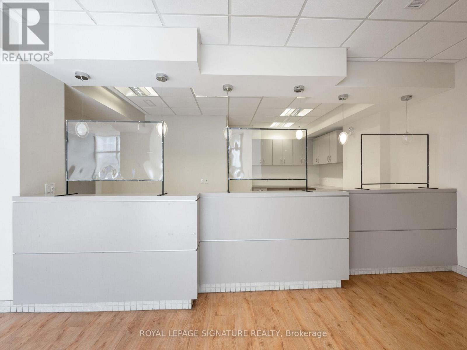 1560- 1562 Queen Street W, Toronto (Roncesvalles), Ontario  M6R 1A6 - Photo 9 - W12006857