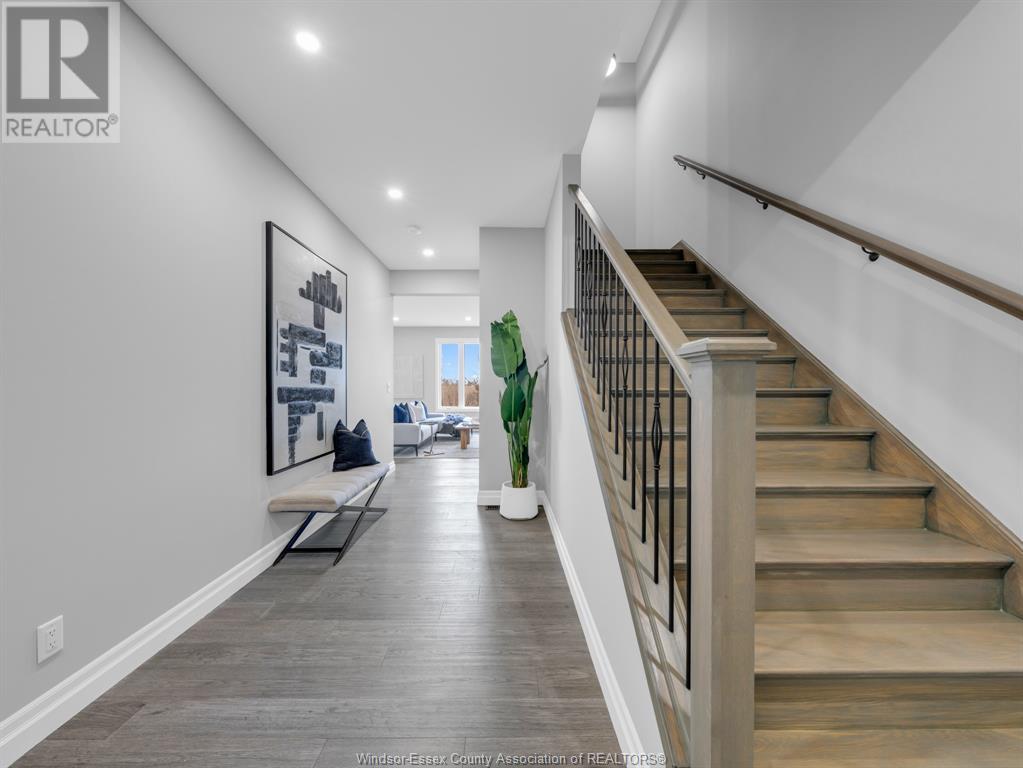 Property at 80 BELLEVIEW image 3