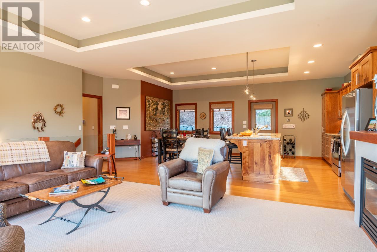 922 Redstone Drive, Rossland, British Columbia  V0G 1Y0 - Photo 12 - 10338007