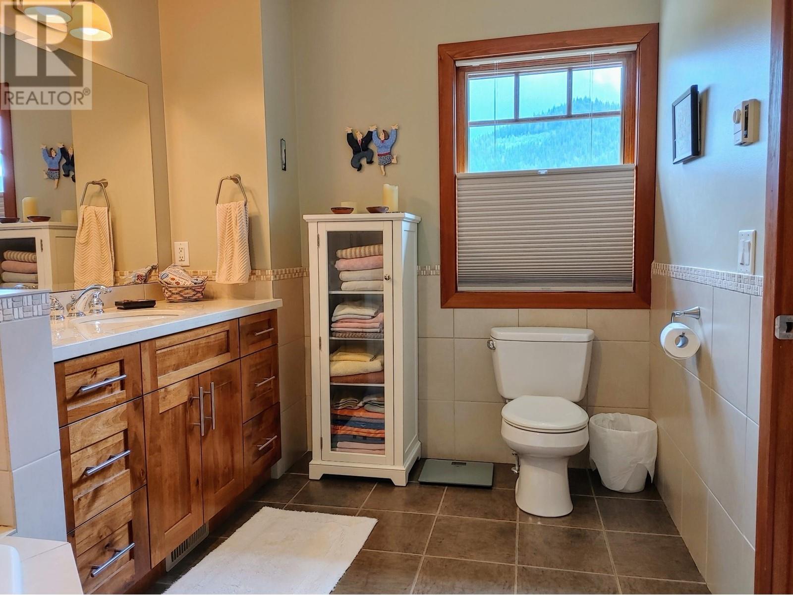 922 Redstone Drive, Rossland, British Columbia  V0G 1Y0 - Photo 24 - 10338007