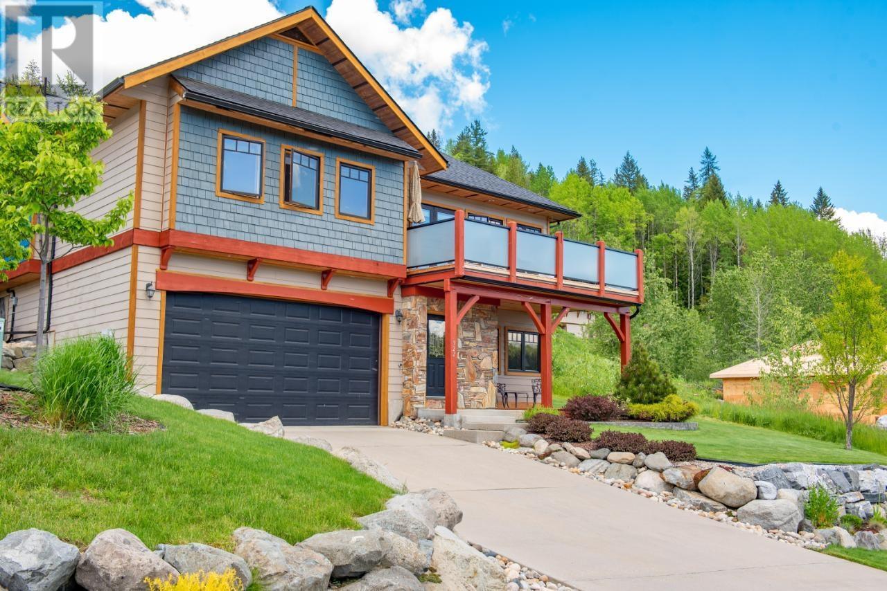 922 Redstone Drive, Rossland, British Columbia  V0G 1Y0 - Photo 3 - 10338007