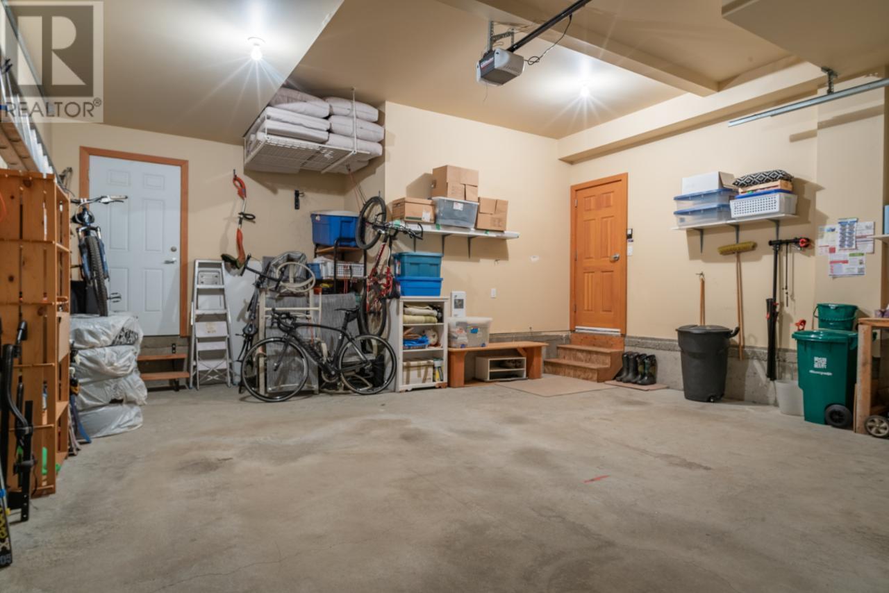 922 Redstone Drive, Rossland, British Columbia  V0G 1Y0 - Photo 37 - 10338007