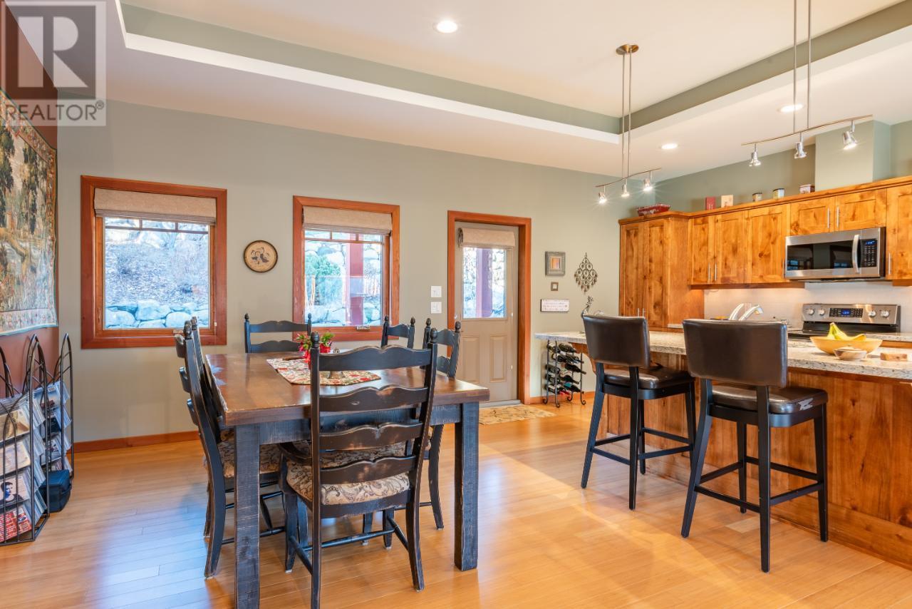Property at 922 REDSTONE Drive image 3