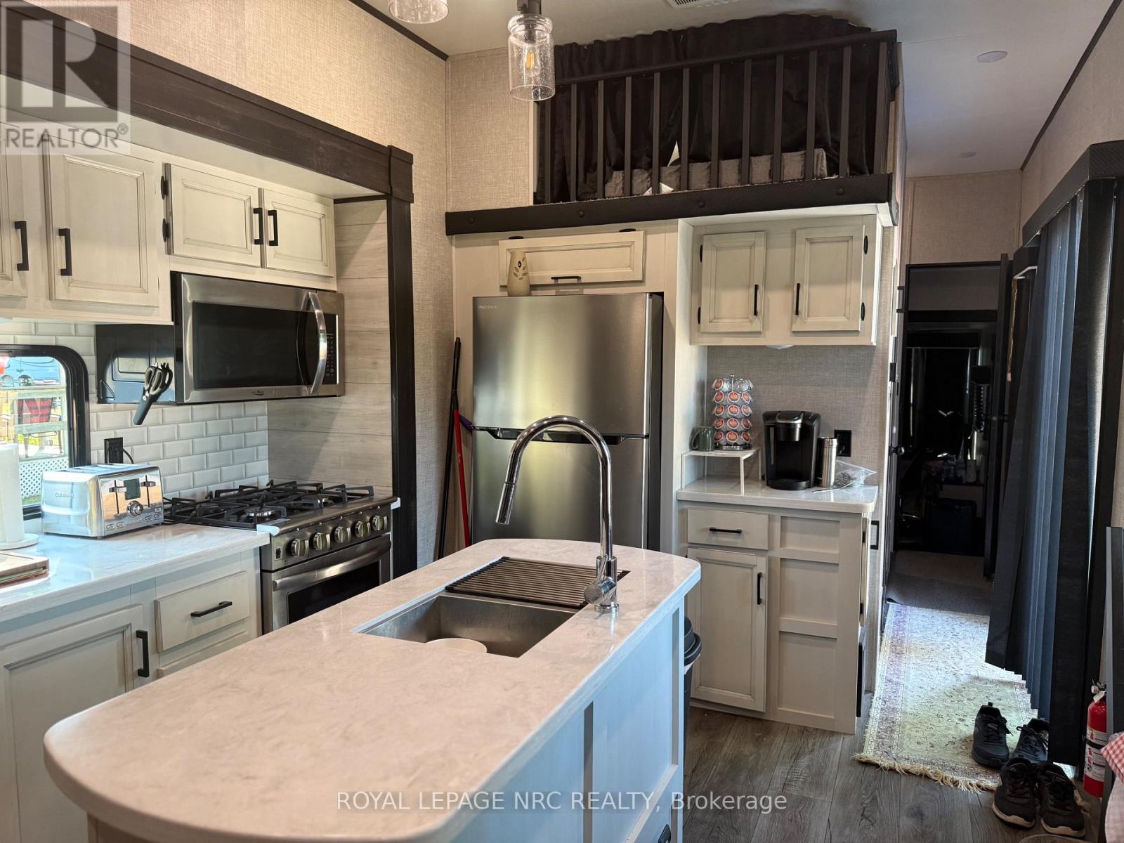 13 Dogwood Street, Peterborough, Ontario  K9J 6Y3 - Photo 6 - X12006989