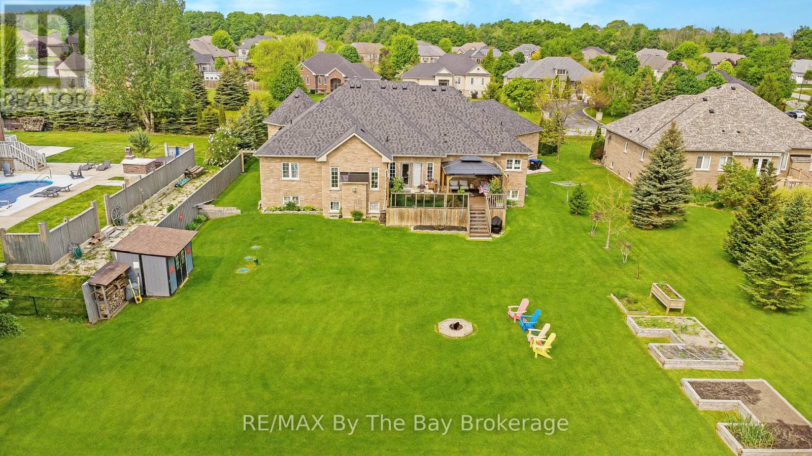 37 Walnut Drive, Wasaga Beach, Ontario  L9Z 0A8 - Photo 24 - S12006924