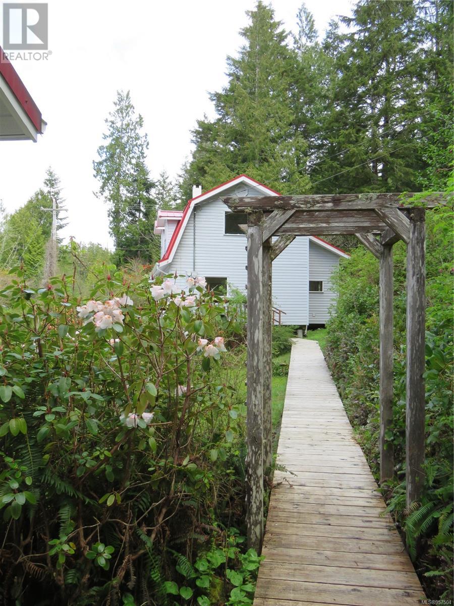 522 Burlo Island, Bamfield, British Columbia  V0R 1B0 - Photo 28 - 957504