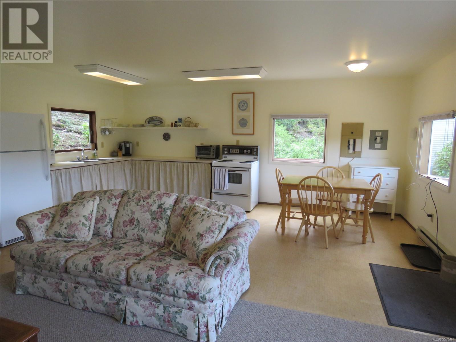 522 Burlo Island, Bamfield, British Columbia  V0R 1B0 - Photo 44 - 957504
