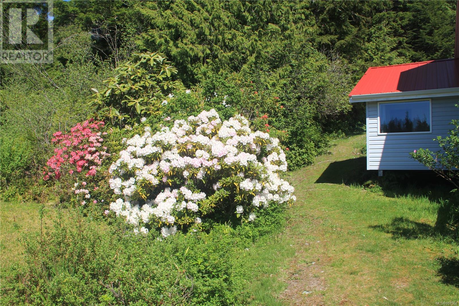 522 Burlo Island, Bamfield, British Columbia  V0R 1B0 - Photo 37 - 957504