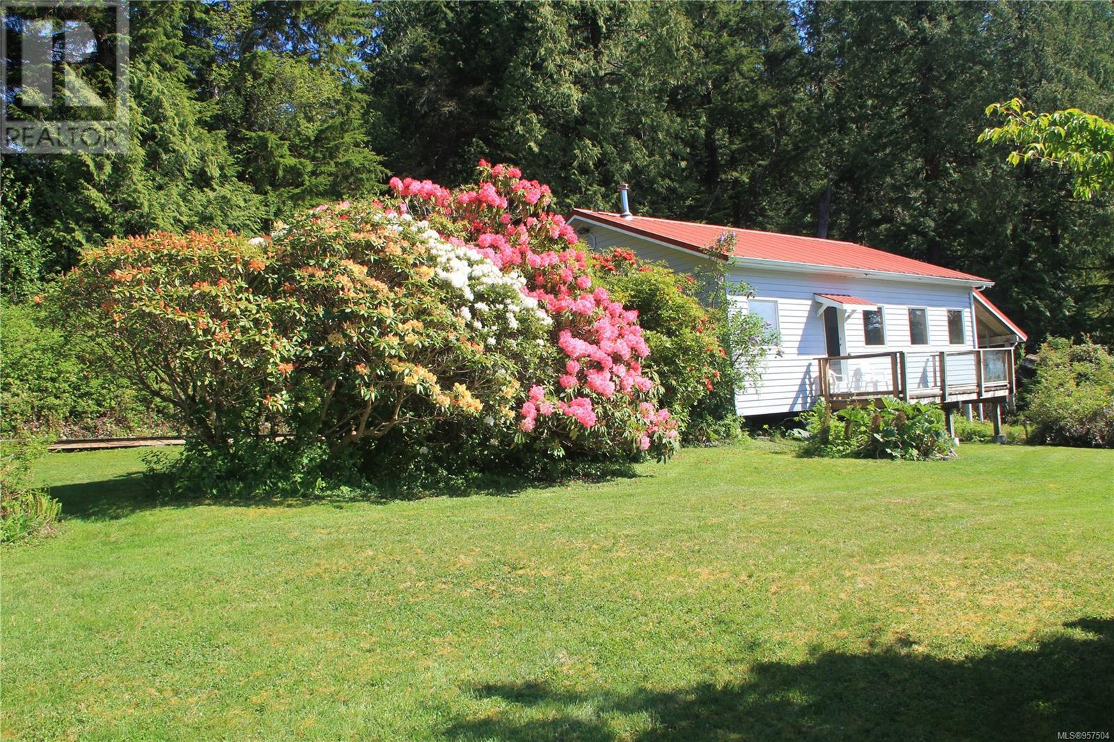 522 Burlo Island, Bamfield, British Columbia  V0R 1B0 - Photo 13 - 957504