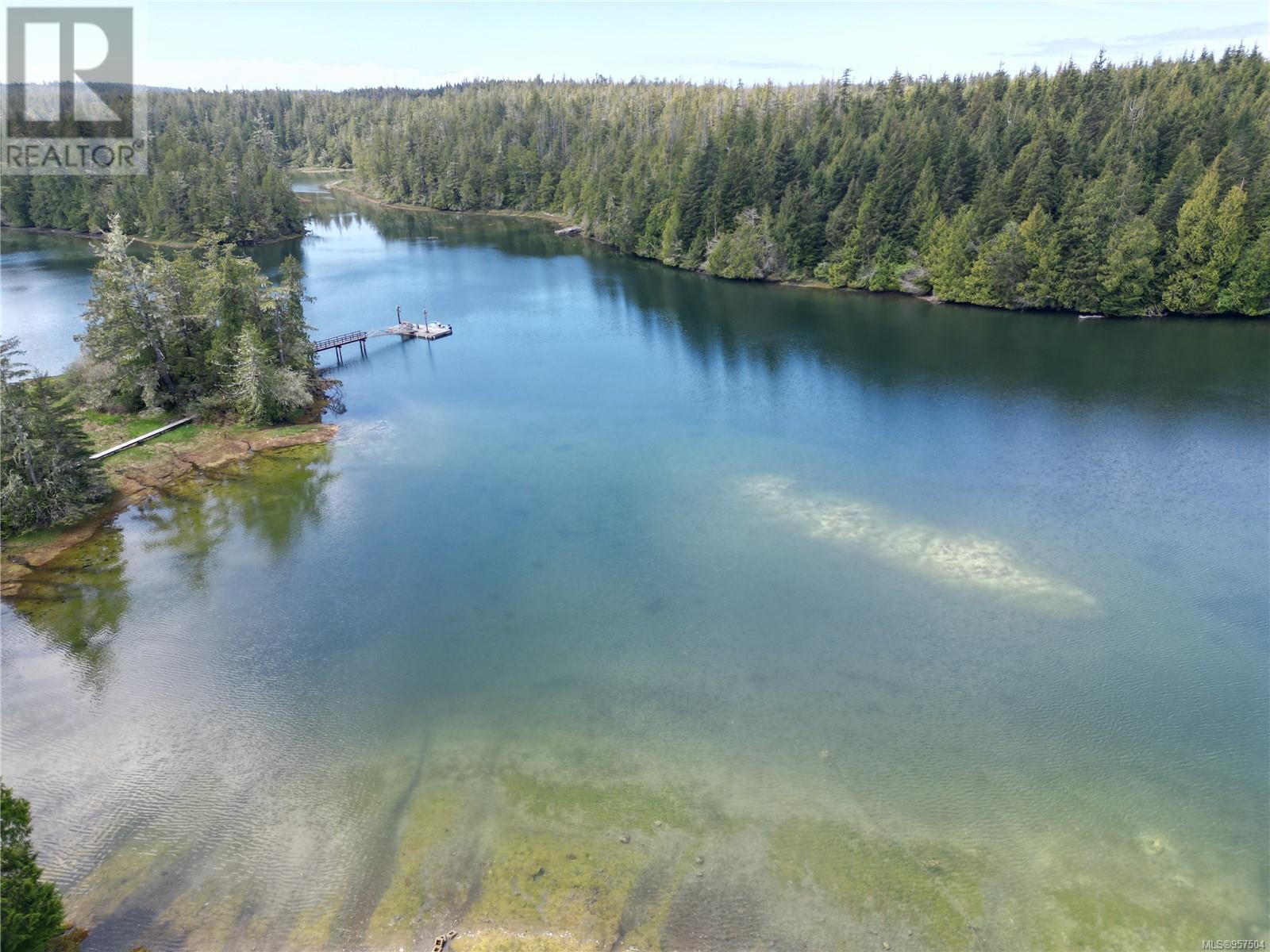 522 Burlo Island, Bamfield, British Columbia  V0R 1B0 - Photo 16 - 957504