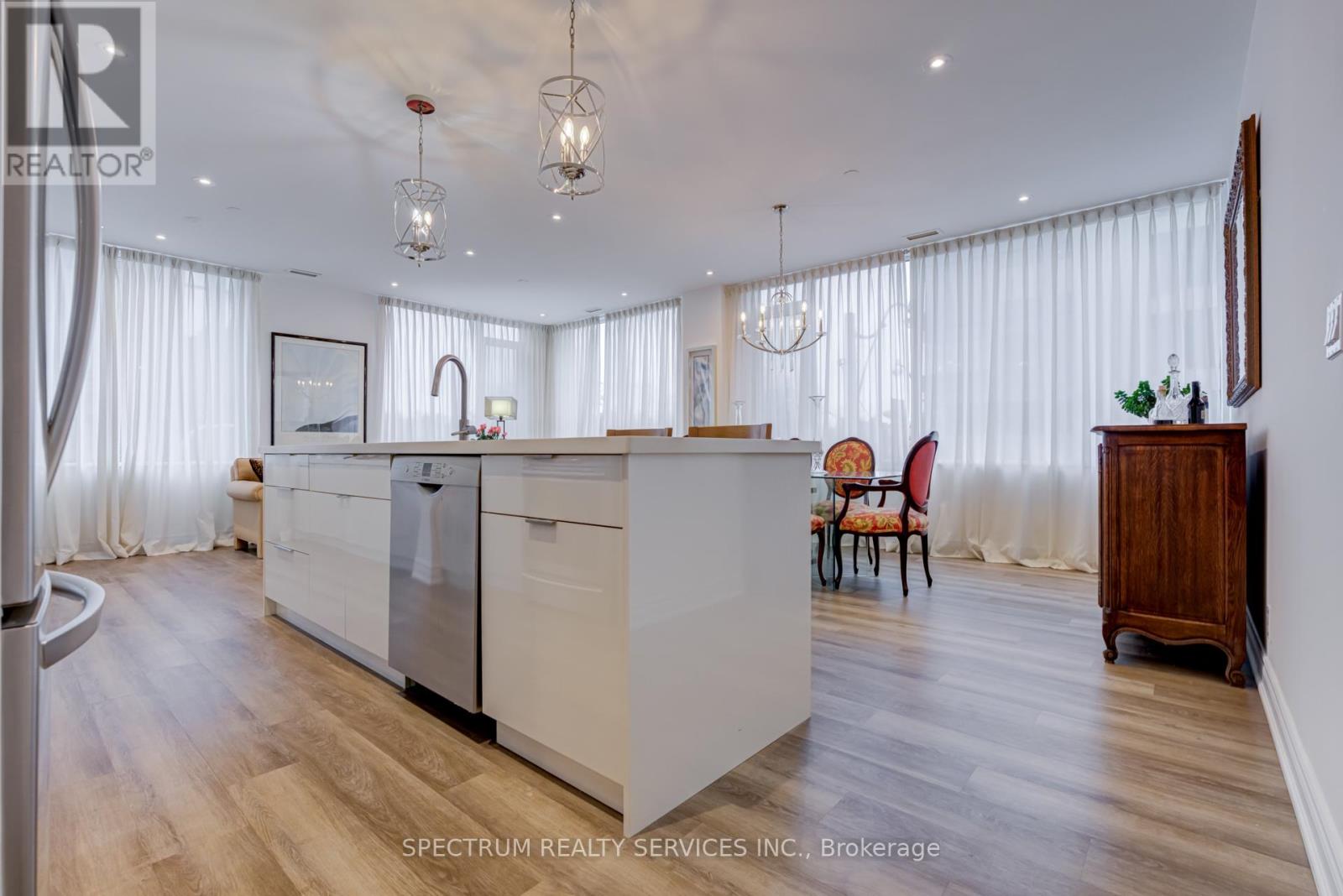 205 - 980 Yonge Street, Toronto (Annex), Ontario  M4W 3V8 - Photo 8 - C12006973