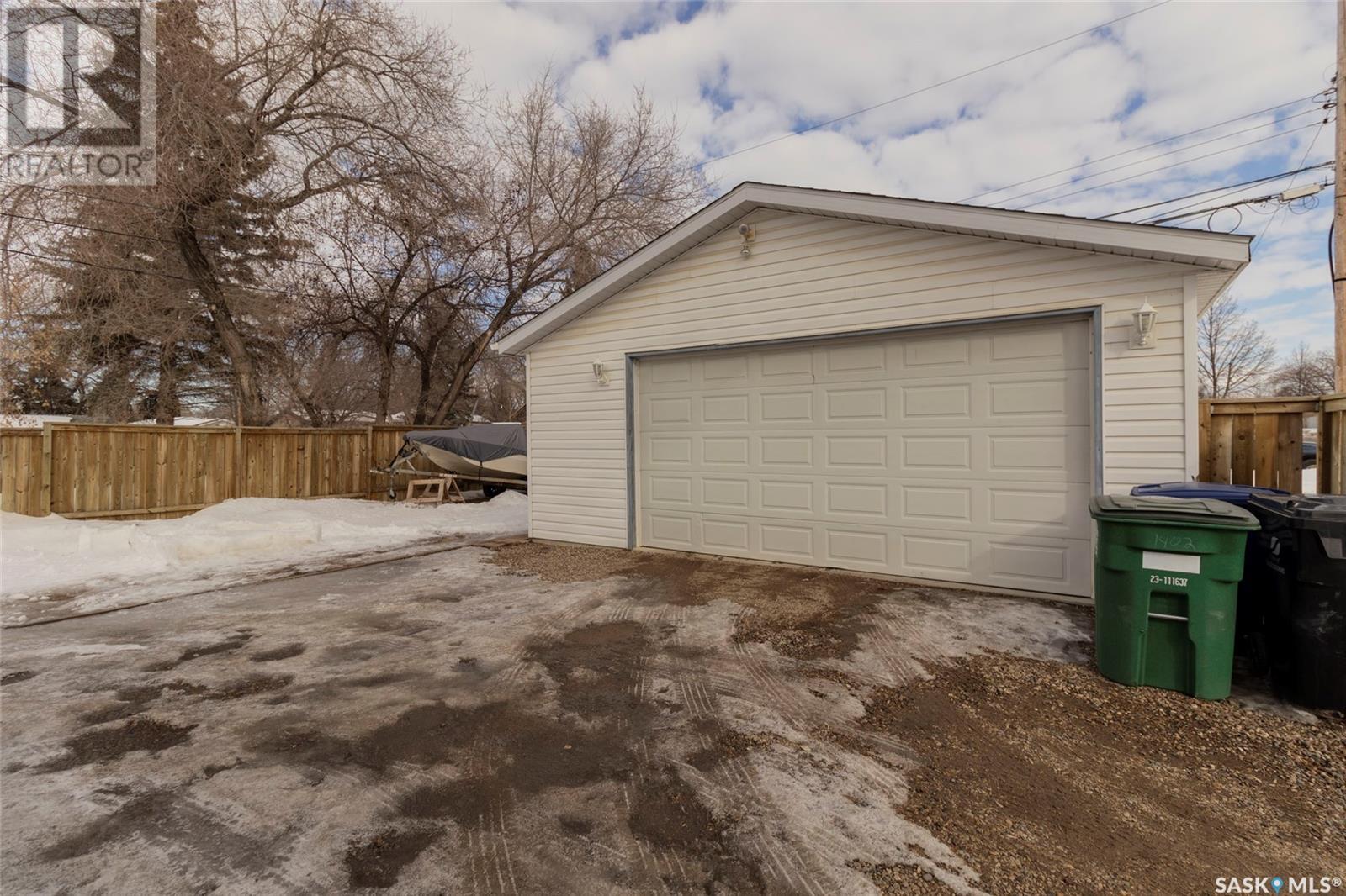 1402 H Avenue N, Saskatoon, Saskatchewan  S7L 2E6 - Photo 40 - SK998293