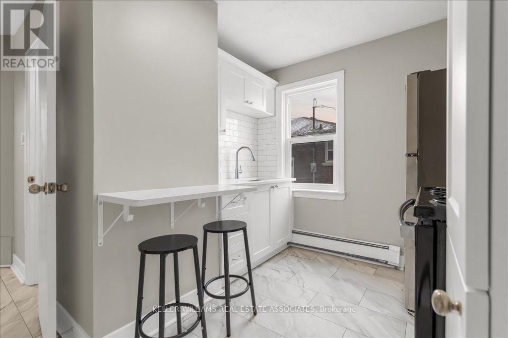 Property at 180 PINE STREET S image 5