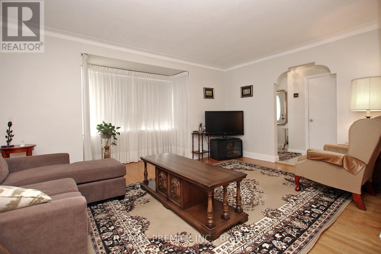 Property at 136 ANTHONY ROAD image 4