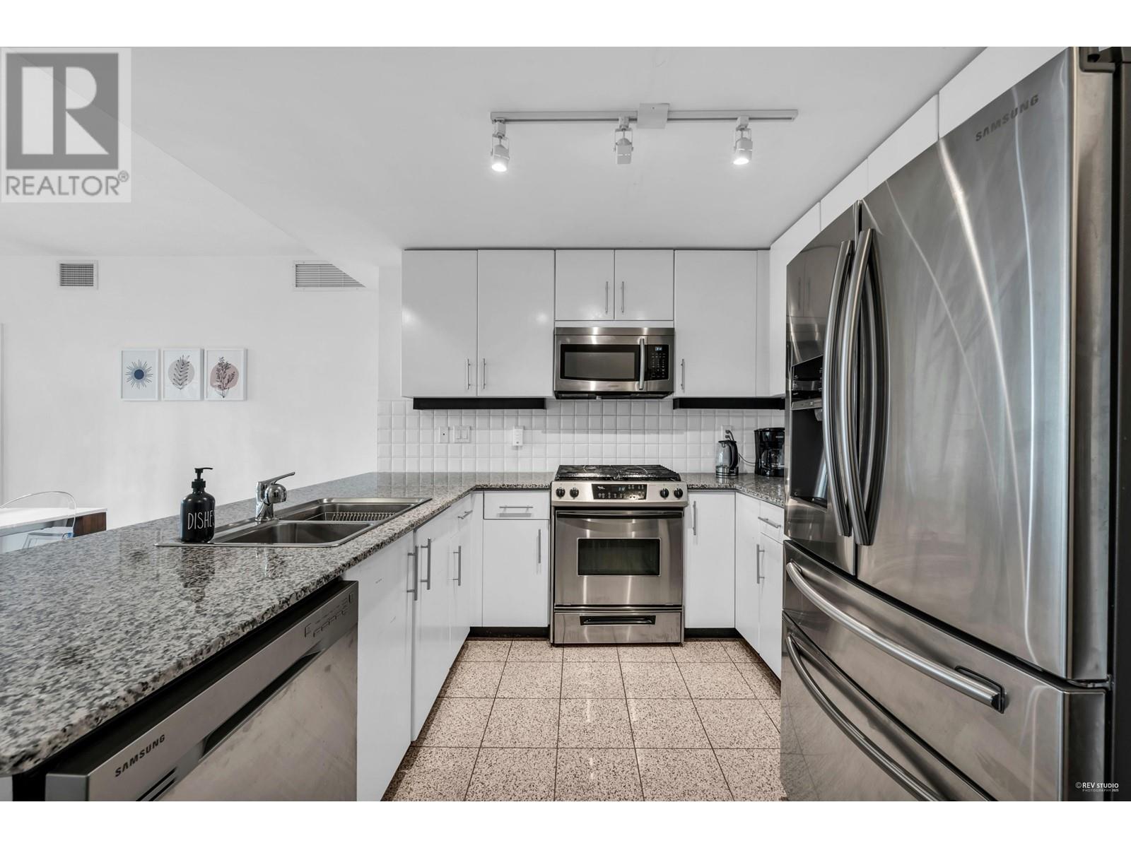 409 100 E Esplanade Street, North Vancouver, British Columbia  V7L 4V1 - Photo 5 - R2973244