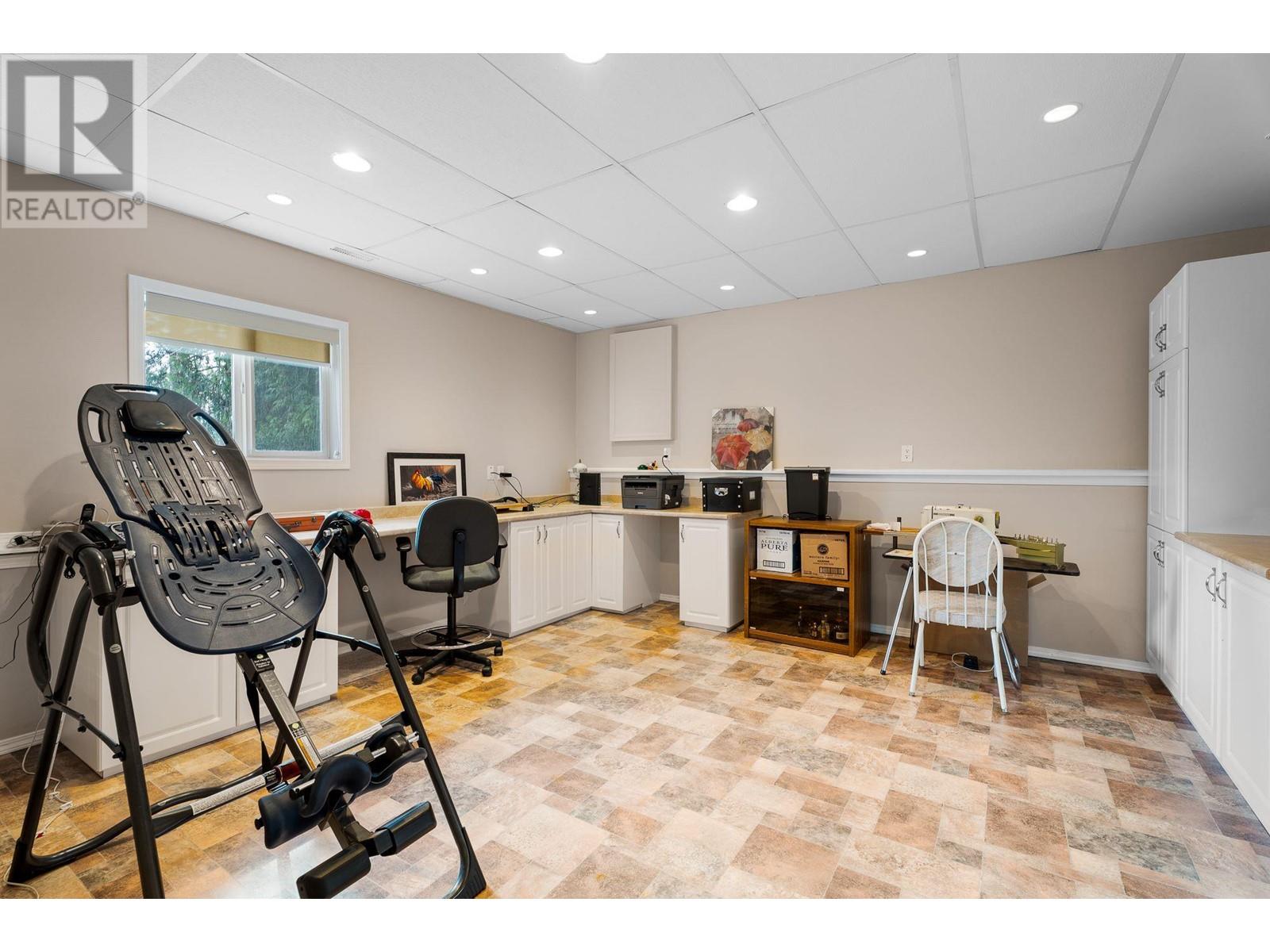 7451 Estate Drive, Anglemont, British Columbia  V0E 1M8 - Photo 22 - 10337817