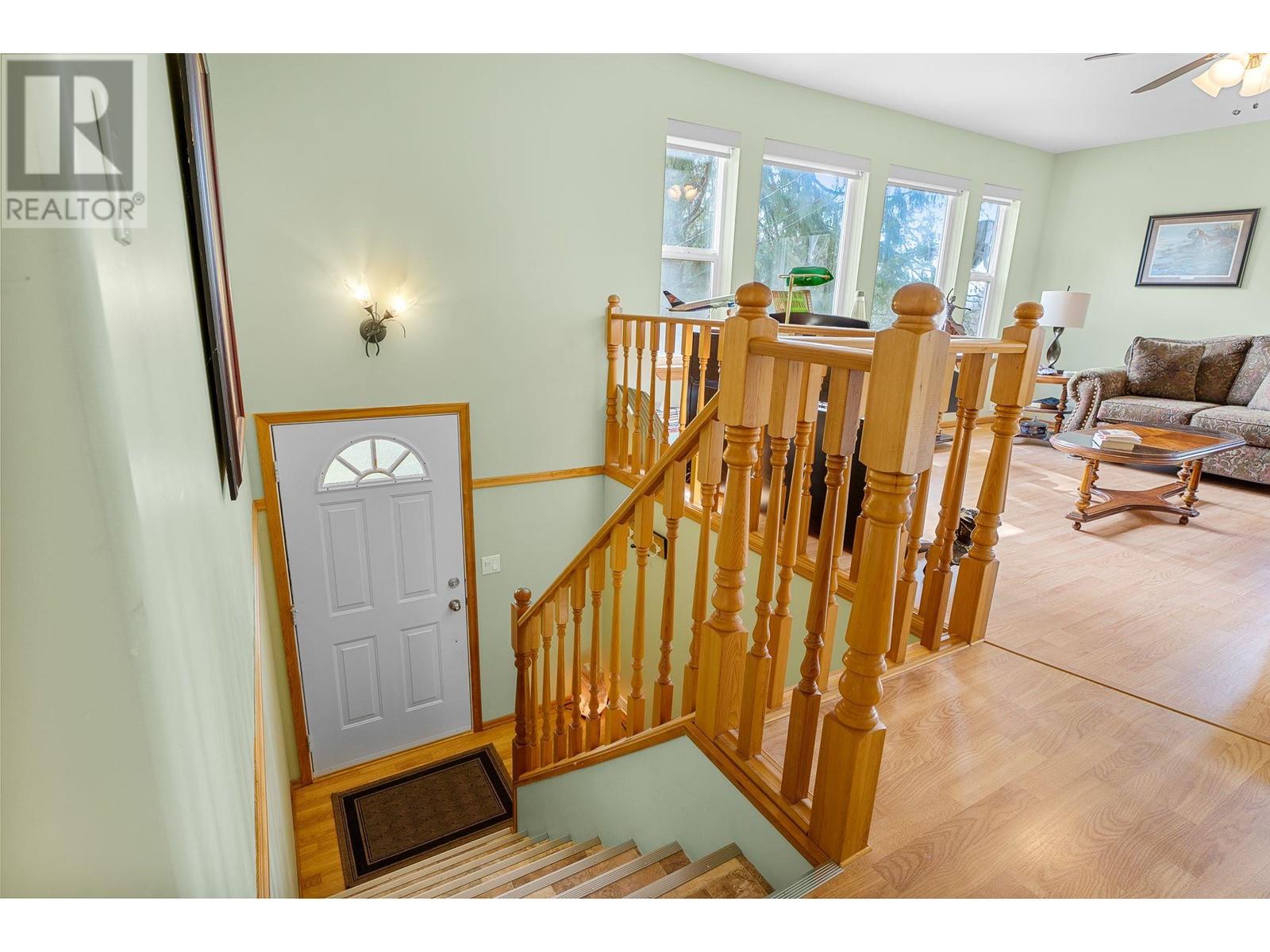 Property at 7451 Estate Drive image 3